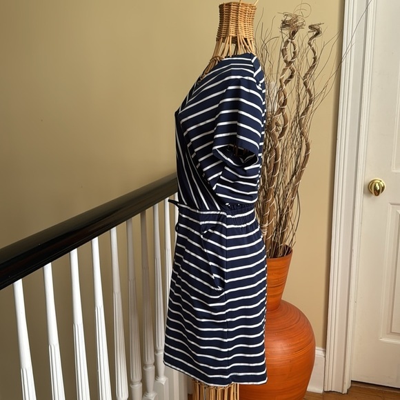Vineyard vines blue and white stripes dress - Picture 3 of 11
